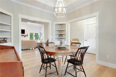 Updated 4BD/3.5BA, 2,928 sqft golf-front cottage in The Orchard - photo 19