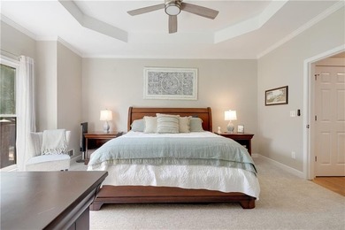 Updated 4BD/3.5BA, 2,928 sqft golf-front cottage in The Orchard - photo 20