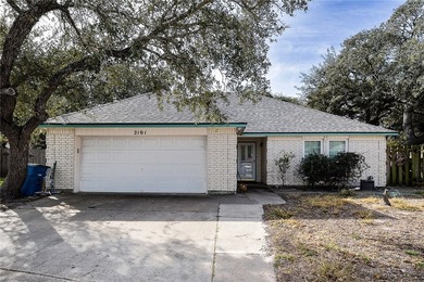 Check out the VIRTUAL WALK-THROUGH. This well-maintained - photo 1