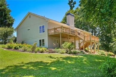 Updated 4BD/3.5BA, 2,928 sqft golf-front cottage in The Orchard - photo 40