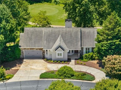 Updated 4BD/3.5BA, 2,928 sqft golf-front cottage in The Orchard - photo 43