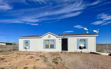 Holiday Lake  Home For Sale in Paulden Arizona