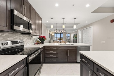 FULLY FURNISHED and Gorgeous! Just bring a Toothbrush, Move in - photo 2