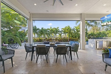 Stunning 4-bedroom, 5-bathroom lakefront estate home in - photo 19