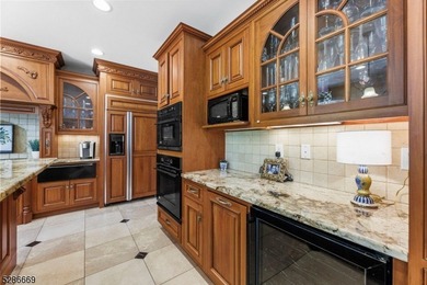 Magnificent 6000sf+- French Provincial Estate Custom Home w - photo 22