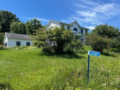 Lake Redstone Home For Sale in La Valle Wisconsin