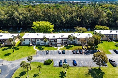 Beautifully renovated 2nd-floor corner unit in the highly - photo 42