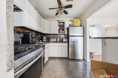 Welcome to this 1-bedroom condo located in the highly desirable - photo 8