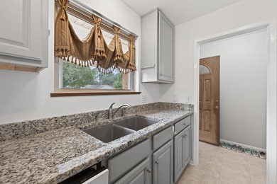 Tucked into the heart of Niceville, this updated 3-bed, 2-bath - photo 11