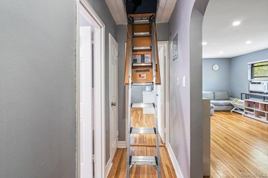 Corner 2 Bedrooms Garden Apt, Living Rm, Full Bath, Extra Window - photo 11