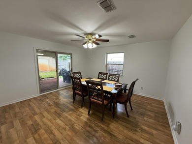 Tucked into the heart of Niceville, this updated 3-bed, 2-bath - photo 18