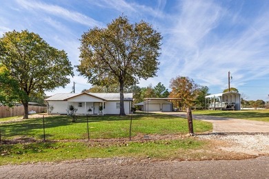 Total package deal here - This property features 2 TWO living - photo 18
