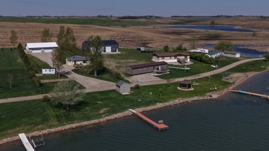 Nestled on the quiet southwest side of Waubay Lake - photo 3
