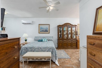 Total package deal here - This property features 2 TWO living - photo 27