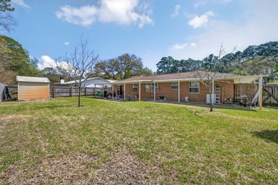 Tucked into the heart of Niceville, this updated 3-bed, 2-bath - photo 35