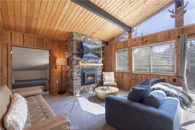 Spectacular Moonridge Retreat! Ideally located just moments from - photo 11