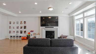 Welcome to this well-kept 4-bedroom, 2.5-bath home located in - photo 14
