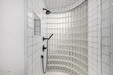 Modern Pool-Facing Loft in the Iconic 3rd Avenue Lofts - Old