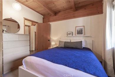 Spectacular Moonridge Retreat! Ideally located just moments from - photo 27