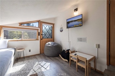 Spectacular Moonridge Retreat! Ideally located just moments from - photo 30
