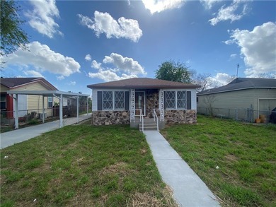 Welcome Home!!! This three bedroom two bath home in DRISCOLL - photo 1