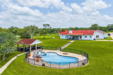10+/- acres on Lake Corpus Christi o?ering approximately 4 - photo 1