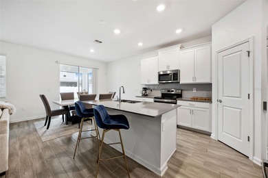 BACK ON MARKET DUE TO BUYER UNABLE TO SECURE FINANCING! Welcome - photo 15