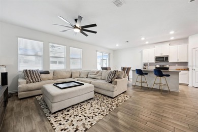 BACK ON MARKET DUE TO BUYER UNABLE TO SECURE FINANCING! Welcome - photo 17