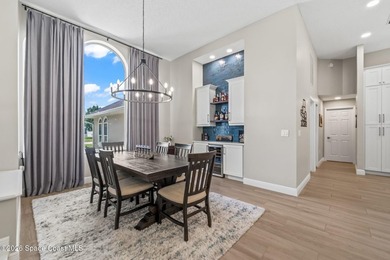 An extraordinary, completely remodeled residence on the Par 5 - photo 9
