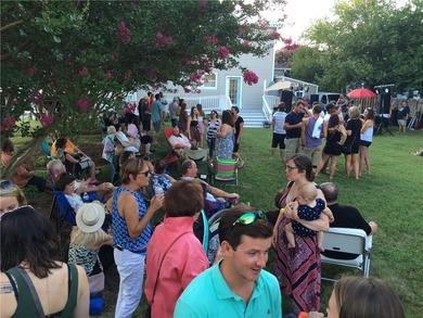 Perfect location for your commercial or retail operations!