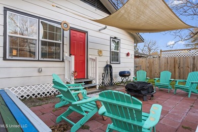 Newly remodeled and ideally located just minutes from the beach - photo 25