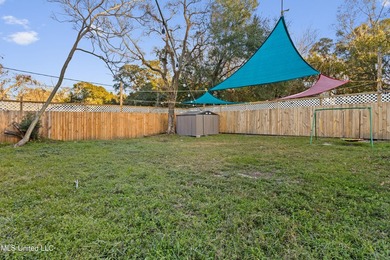 Newly remodeled and ideally located just minutes from the beach - photo 29