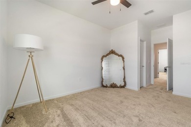 BACK ON MARKET DUE TO BUYER UNABLE TO SECURE FINANCING! Welcome - photo 32