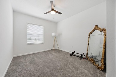 BACK ON MARKET DUE TO BUYER UNABLE TO SECURE FINANCING! Welcome - photo 33