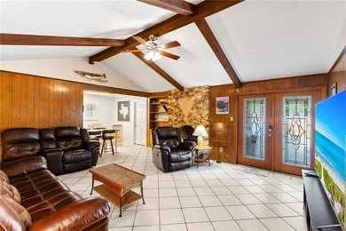 Come see what this charming 4-bedroom, 2-bathroom Bayside Home - photo 2
