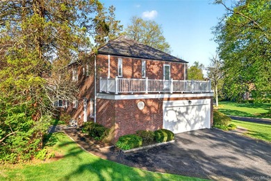 Welcome to this stunning Grand Colonial nestled on a .3 acre - photo 3