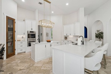 Exceptional Las Colinas luxury estate in the exclusive gated and - photo 8