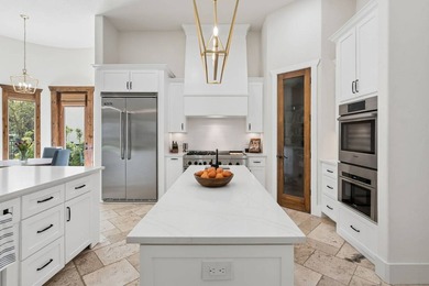 Exceptional Las Colinas luxury estate in the exclusive gated and - photo 9