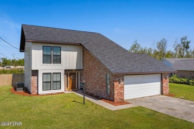 (private lake, pond, creek) Home For Sale in Panama City Florida