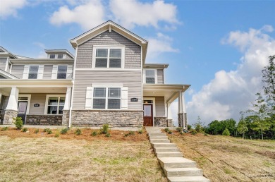 Lake Townhome/Townhouse Sale Pending in Charlotte, North Carolina