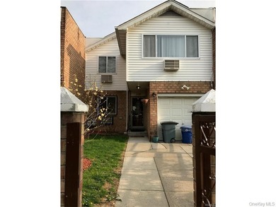 Majestic LEGAL duplex on a tree lined quiet street in Soundview - photo 2