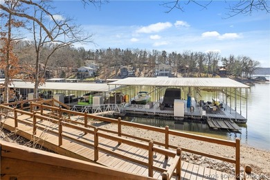 Experience tranquil lakeside living in this luxurious 3BR/3BA - photo 41