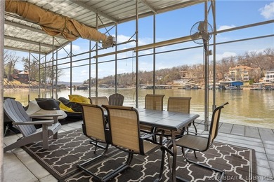 Experience tranquil lakeside living in this luxurious 3BR/3BA - photo 45