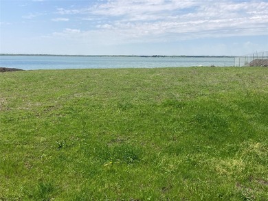 2006 Noe Blvd. is a beautiful .45 Acre waterfront property! One - photo 2