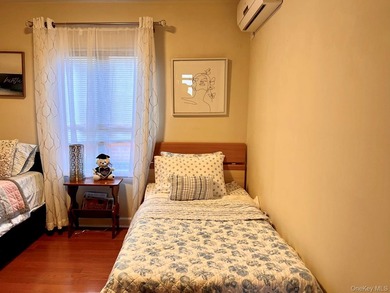 Picture Perfect Location with Spacious Living. This Spacious - photo 11