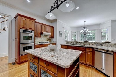 Welcome to unparalleled luxury in one of the areas most - photo 15