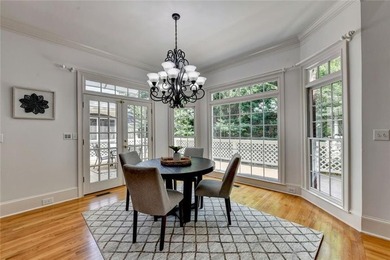 Welcome to unparalleled luxury in one of the areas most - photo 17