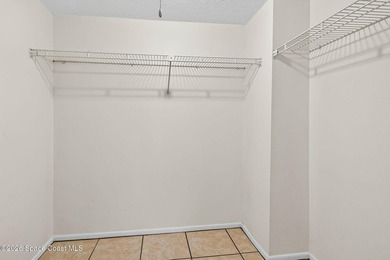 You have just found your new home in a quiet beachside location - photo 20
