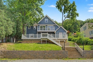 Built in 2024, this move-in ready home offers panoramic Lake - photo 27