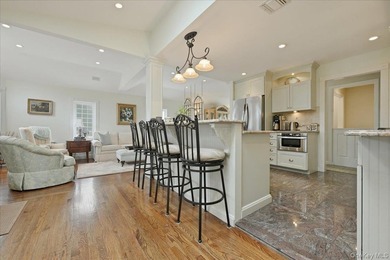 Welcome to this meticulously maintained, sun-drenched and - photo 10